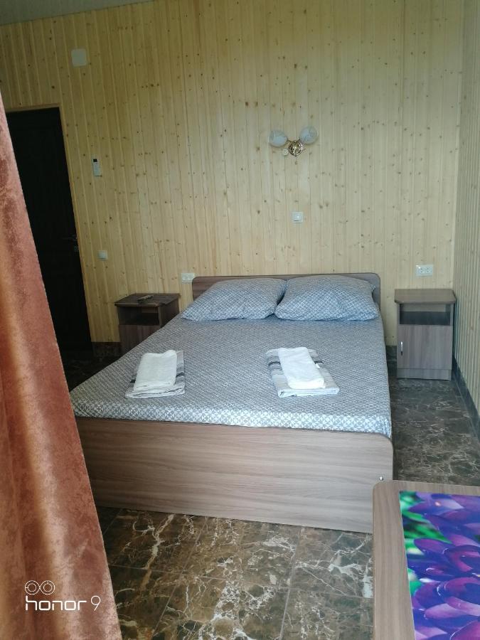 Orhidea Guest House Gagra Dış mekan fotoğraf